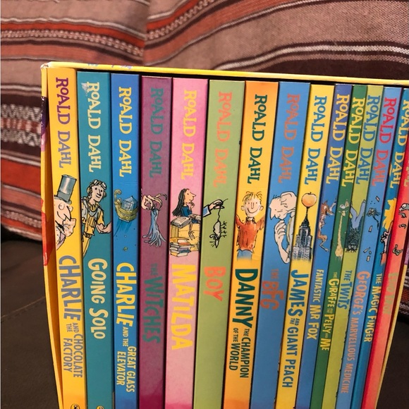Roald Dahl 15 Fantastic Stories book set. - Picture 2 of 3